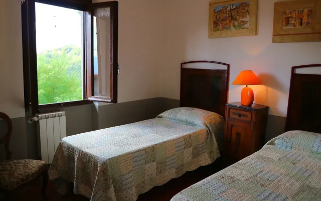 Beautiful Apartment With Garden, Patio, Pool, Barbecue
