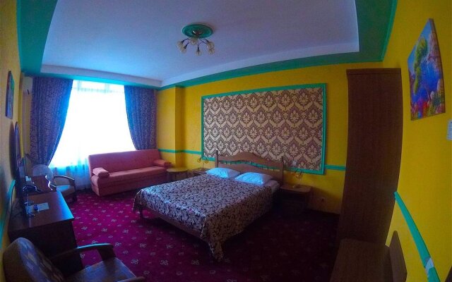 Tiso Hotel