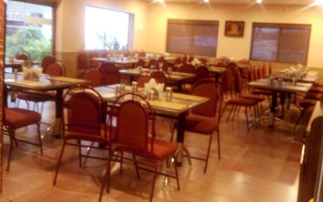 Chola Hotel and Resorts