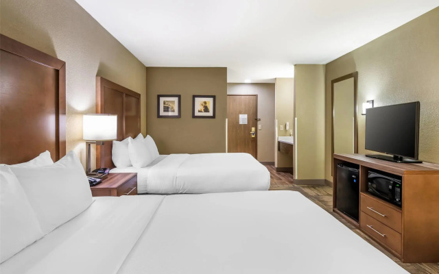 Comfort Inn Sedalia Station