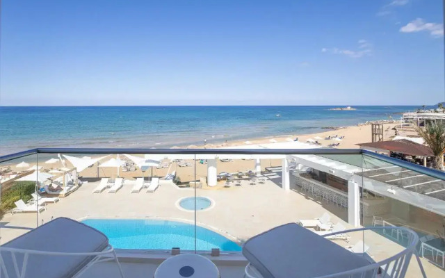 Akrogiali Beach Hotel Apartments