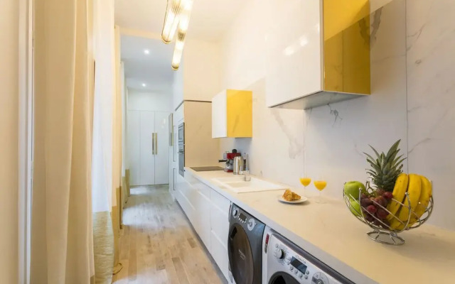 Les Halles - Louvre Private Apartment