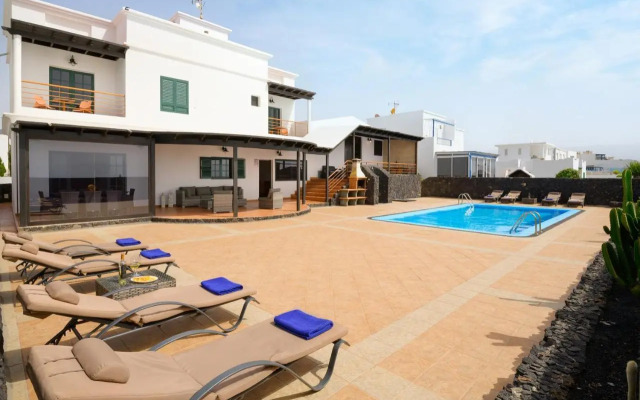 Villa Adelina