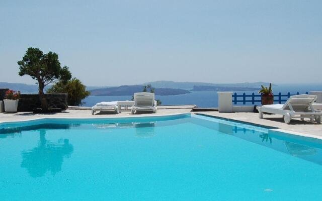 Mr and Mrs White Santorini