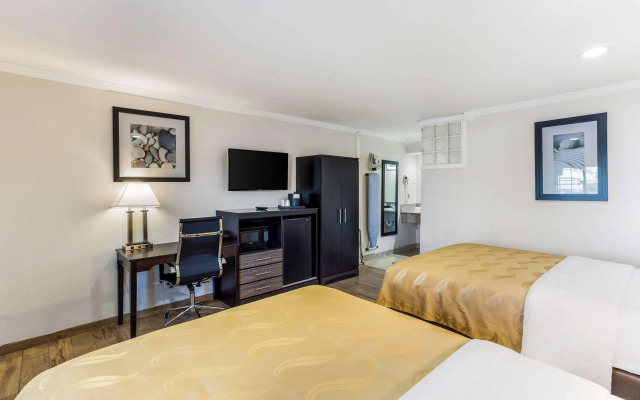 Mount Vernon Inn Escondido Downtown