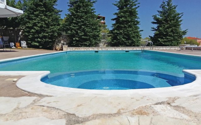 Amazing Home in Theologos with Hot Tub, WiFi & 6 Bedrooms