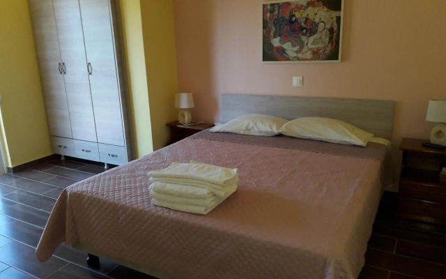 Petasos Apartments