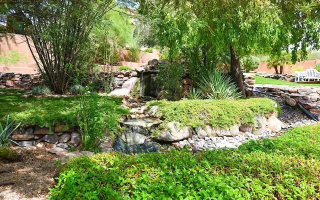 Resort-like w/ Tennis, Bocci, Golf & Games Galore!