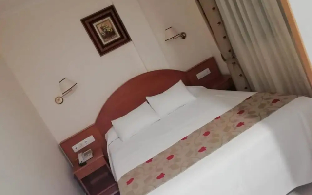 Hotel Cabo Festiñanza