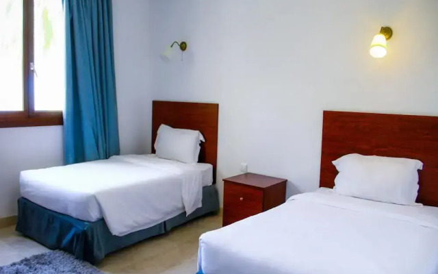 Coastal Living With Marina Views