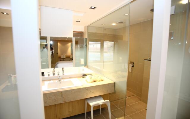 Reve Hotel Suwon