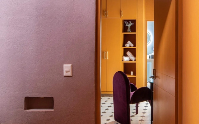 Vibrant 3Bed Villa - A Deco Retreat