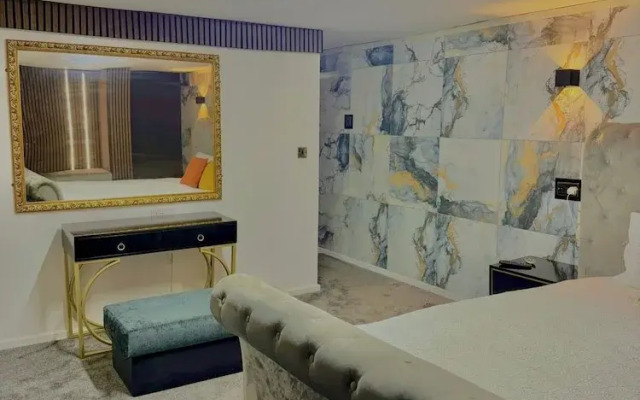 1-bed Apartment - Sleeps 2, Wifi & Central