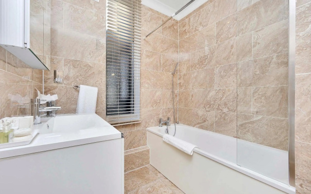 No 1 The Mansions by Mansley Serviced Apartments