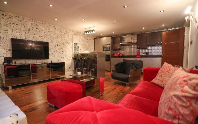 Lovely 2 Bed Flat in Warren Street