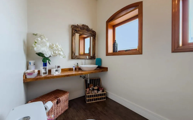 Refúgio de Alto Padrão na Granja Viana