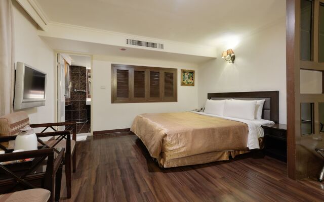 Kaja Hotel