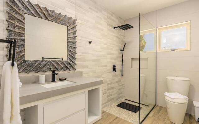 New 3BR 2BA With Huge Pool and Outdoor Area BBQ