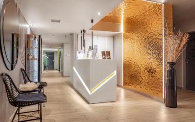 Grand Laola Spa