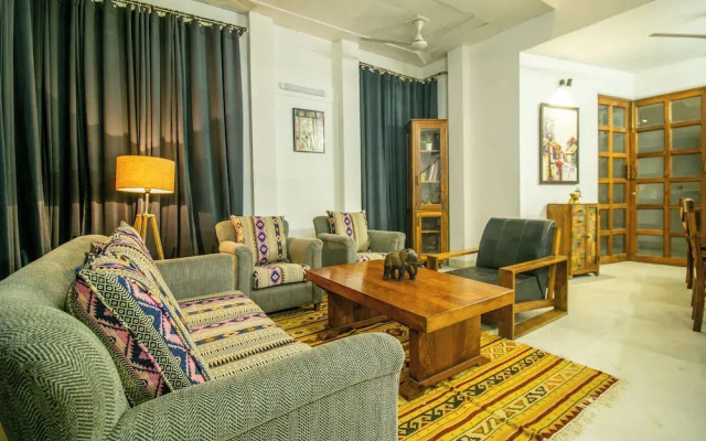 Opulent Antique 3br Villa in Gurugram