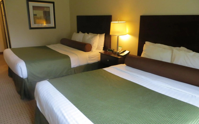 Cobblestone Inn & Suites - Brillion
