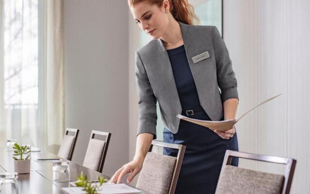 Courtyard by Marriott London City Airport