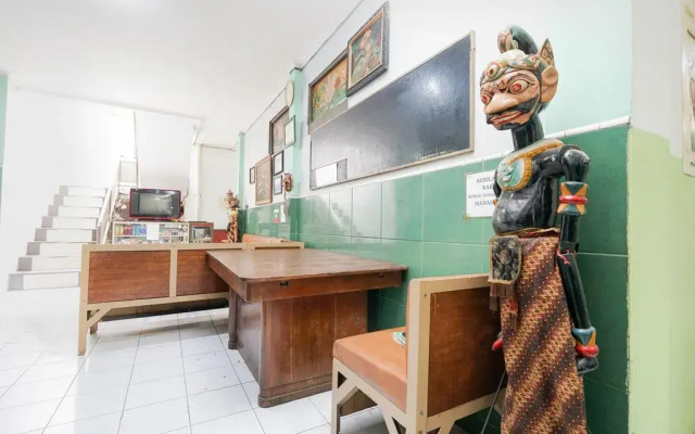 SPOT ON 2054 Hotel Arimbi 3