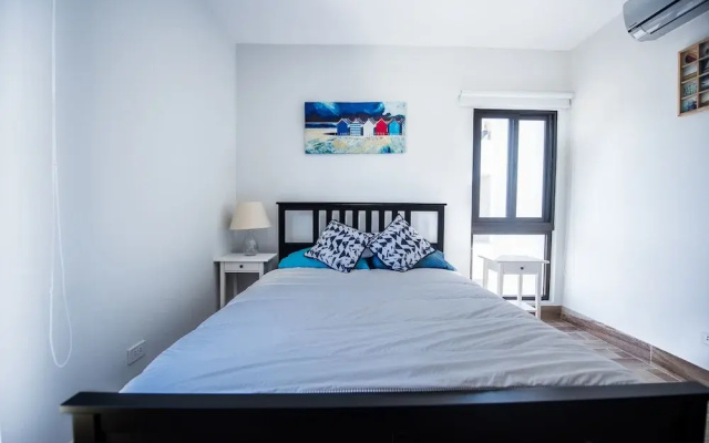 Los Cocos Residences