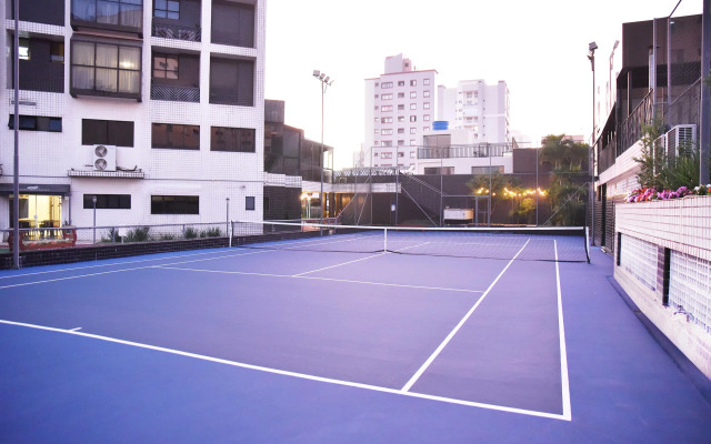 Plaza Inn Small Town Flat