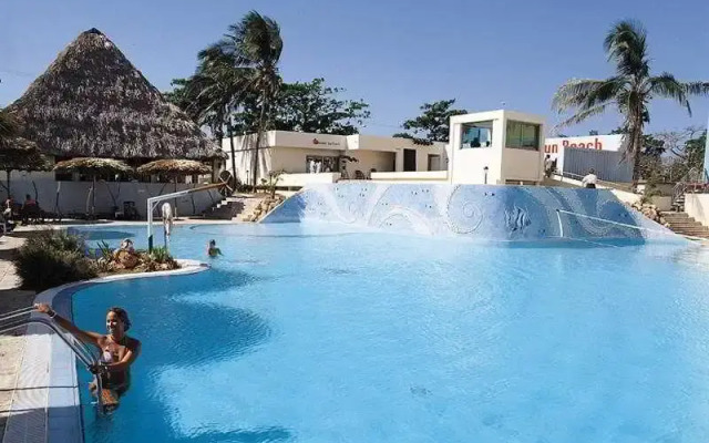 Gran Caribe Sun Beach