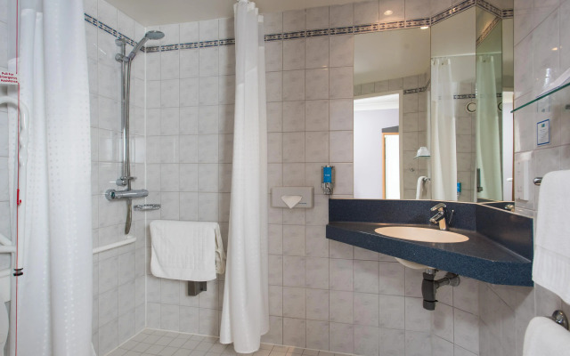 Holiday Inn Express Bristol - Filton by IHG