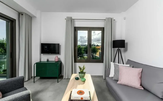 Nama Luxury Villa 250m From the sea Makry Gialos