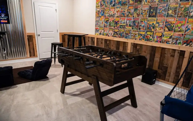 Luxury fun 9BR Near Disney Villa