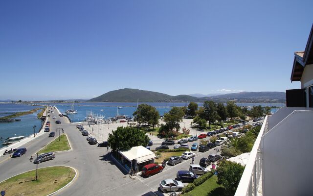 Nirikos Hotel