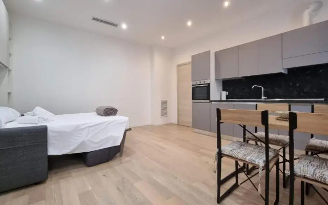 Via Battisti 13 (Adults Only)