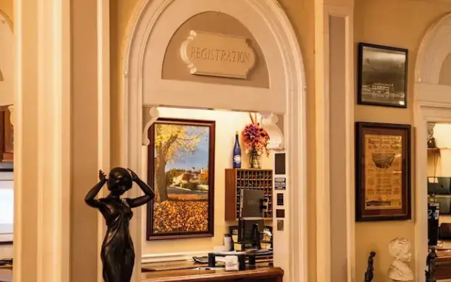 Lake Lure Inn & Spa