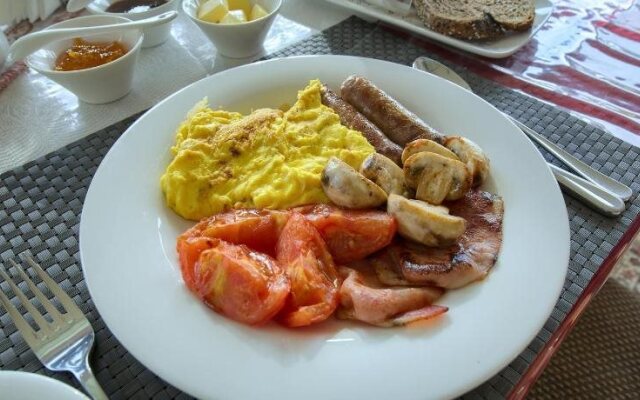 Glenelg on King Bed & Breakfast