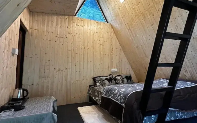 Sunshine Cafe & Cottage Riverside