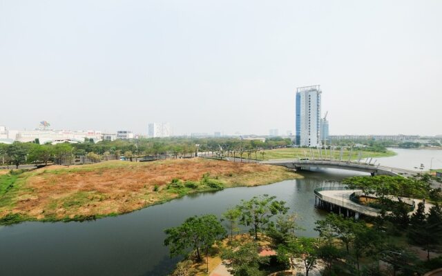 Modern and Bright 2BR Springlake Apartment