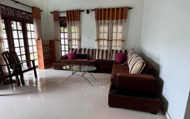 Impeccable 3-bed House in Unawatuna, Galle