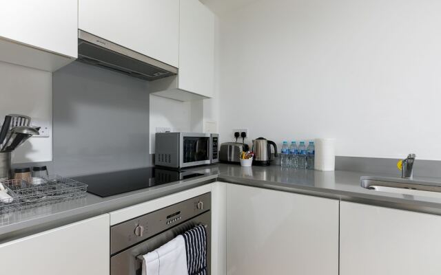 Skyvillion Tower Points - Tower Point Lovely apartment in Enfield London