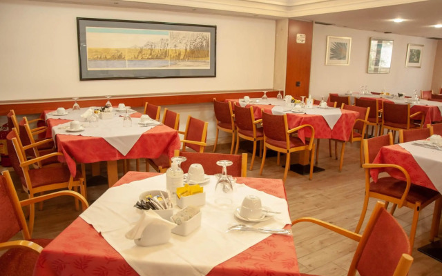 Samaras Hotel