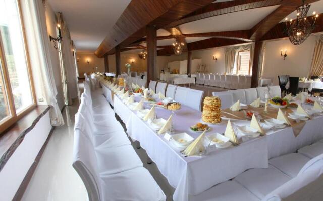 Gościniec pod Strzechą