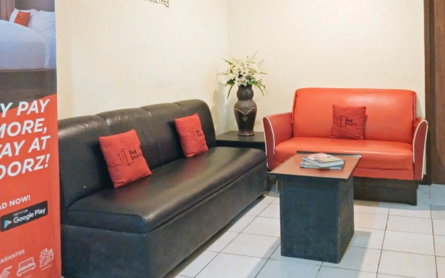RedDoorz near Baclay Drive Super Metro