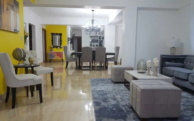 Luxury Family Friendly Pent House