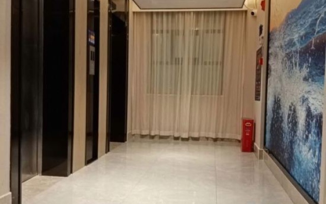 Kyriad Hotel (Loudi Central Hospital Vocational and Technical College Store) – Hotel Rooms – Loudi