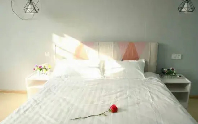 Xinyang Dongpeng Hotel