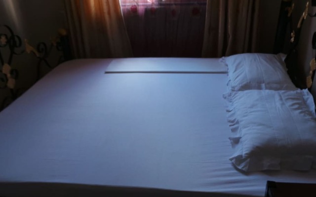 Bush Route Hotel