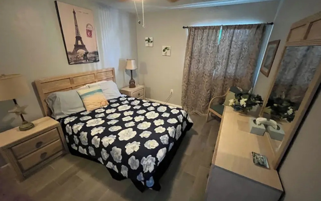 Surfside Suites