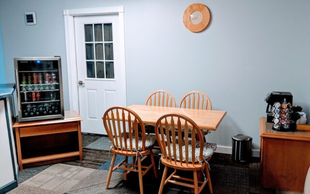 Executive Inn Thomson